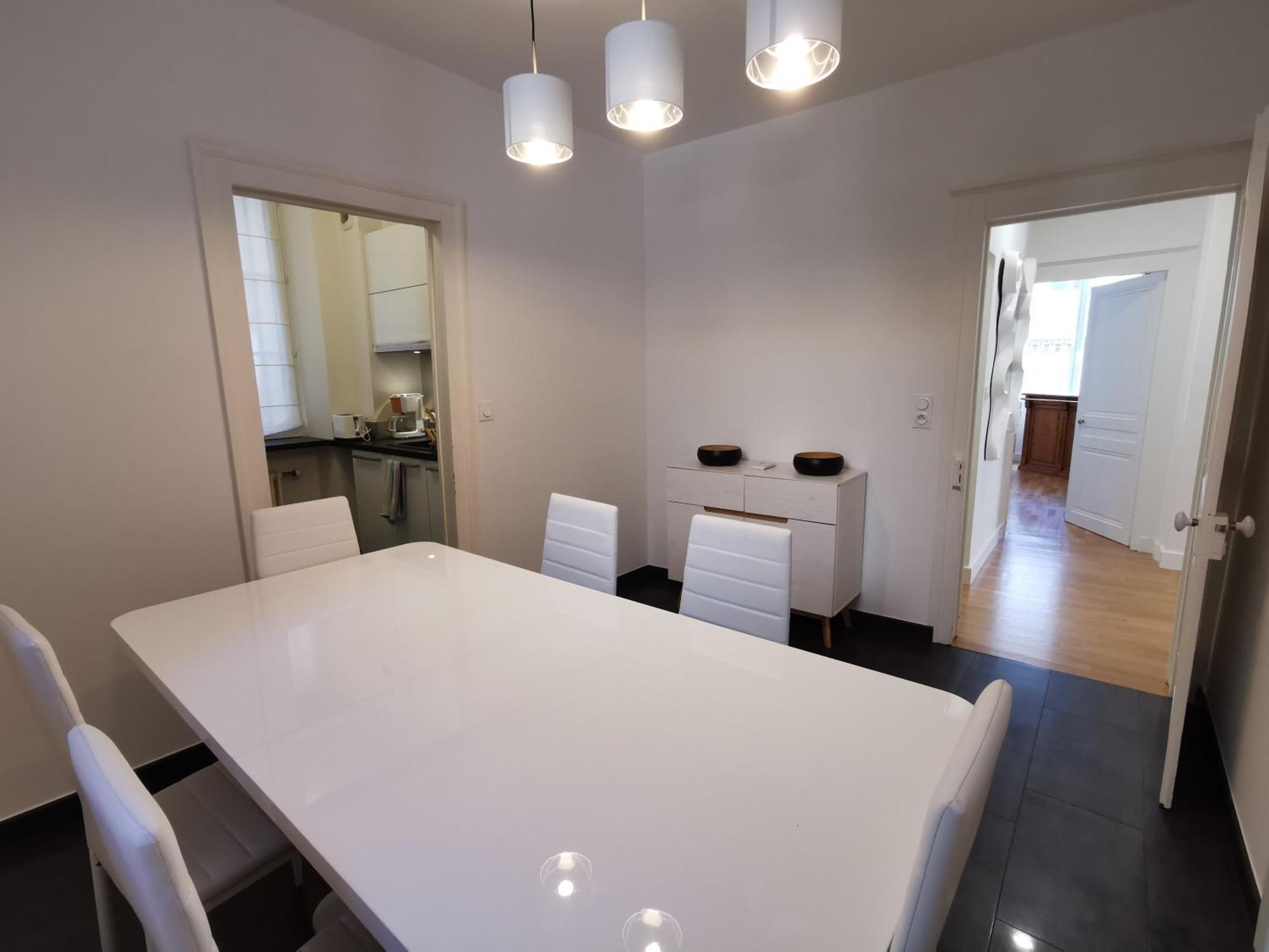 Appartement 3 Chambres Au Coeur Du Jura, Ideal Famille Сален-ле-Бен Экстерьер фото